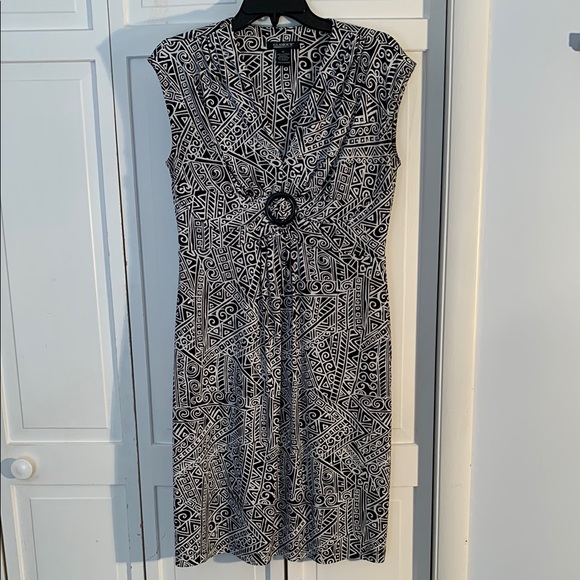 Glamour Black & White Sleeveless V-neck Midi Dress EUC - Picture 2 of 8